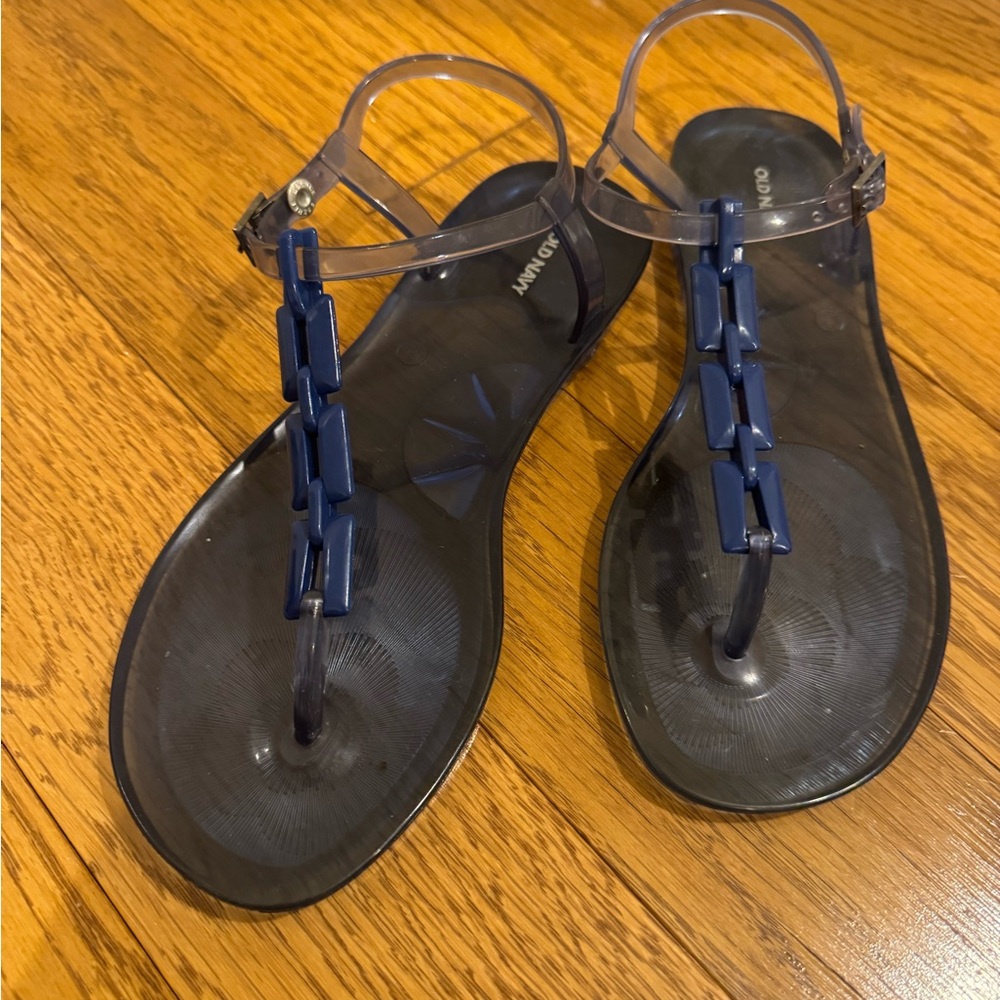 Old Navy, navy jellies in size 8